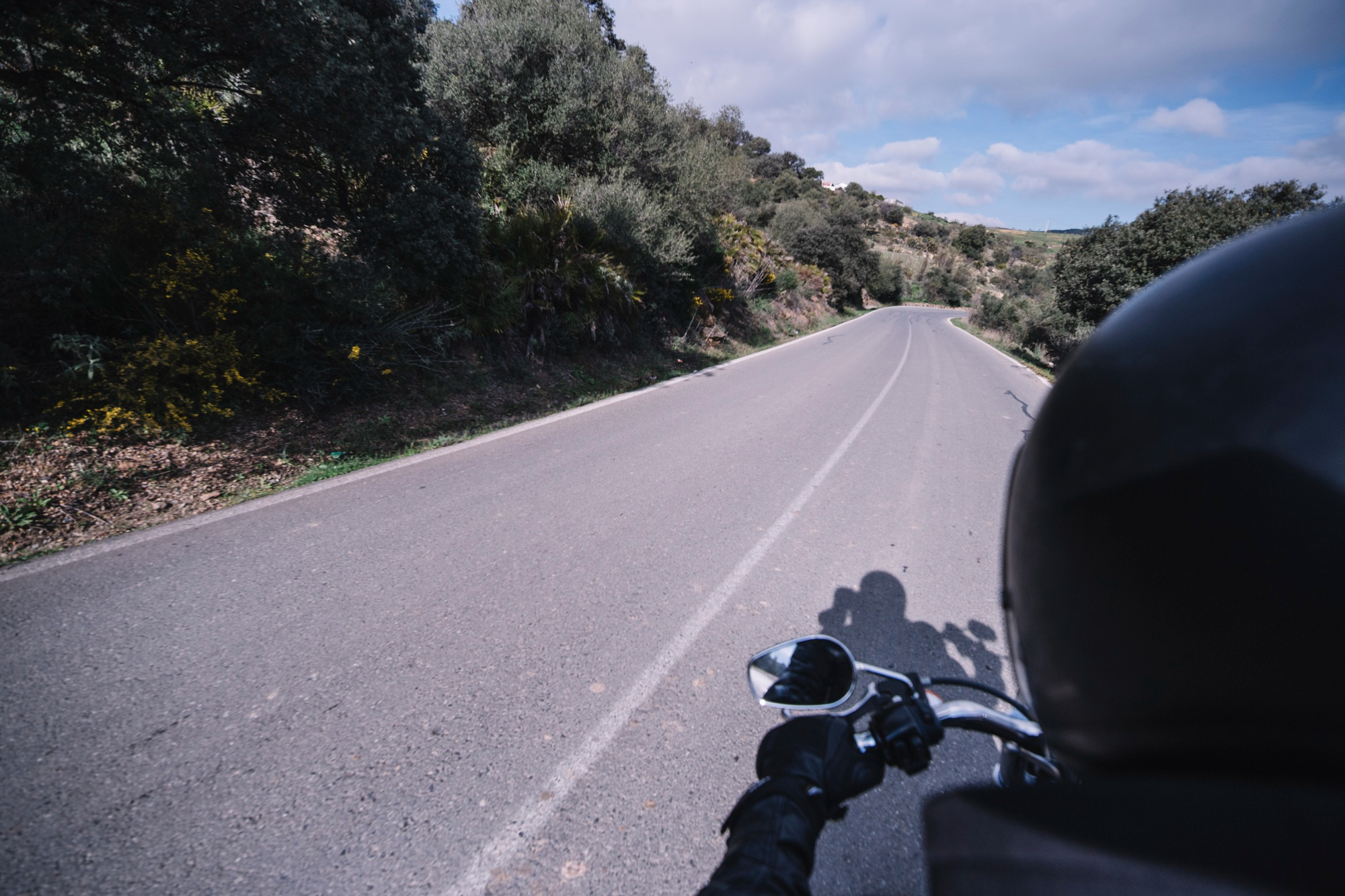 Mejores destinos y recomendaciones para viajar en moto por Colombia